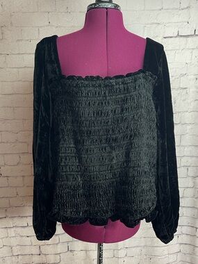 Torrid size 4 black velvet long sleeve blouse